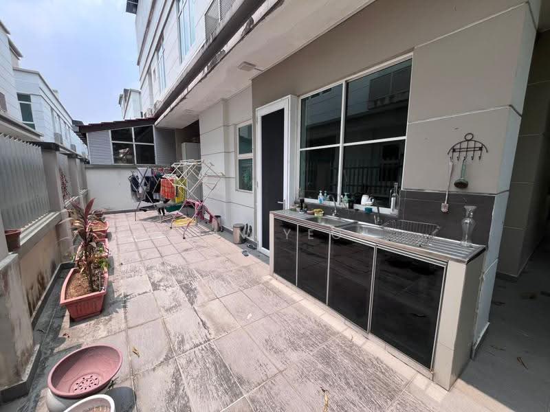 Semi-Detached House for Sale in Johor Bahru (Johor) - Sean Yeoh - Exterior - PropertyGuru.com.my