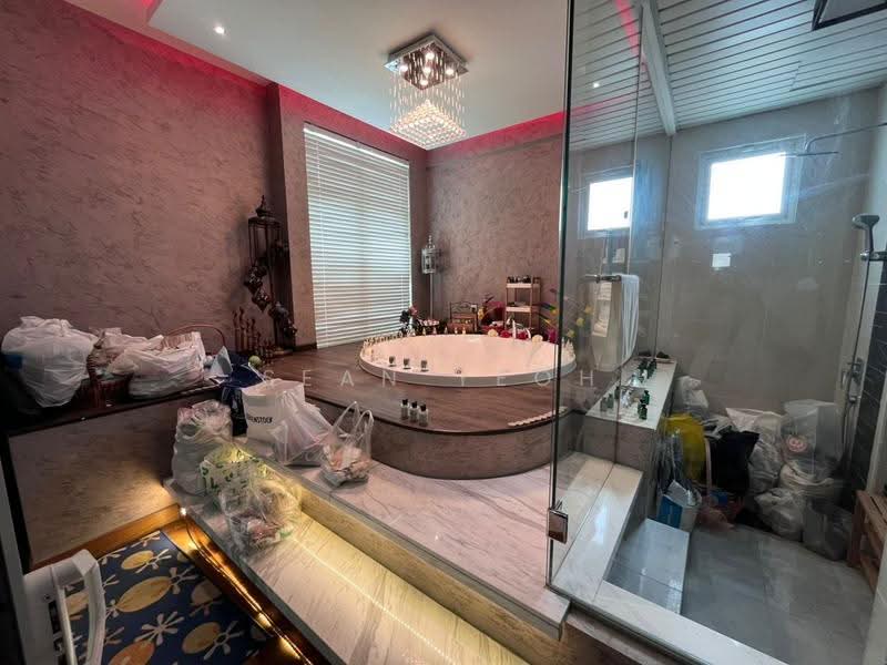Semi-Detached House for Sale in Johor Bahru (Johor) - Sean Yeoh - Bathroom - PropertyGuru.com.my