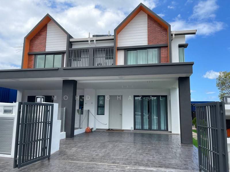 Rumah Teres 2-Tingkat untuk Dijual di Bukit Beruntung (Serendah) - Mohd Ghazali - Exterior - PropertyGuru.com.my