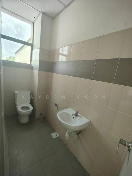 Semi-D Factory for Rent in Taman Desa Cemerlang (Ulu Tiram) - Kayden Voon - Bathroom - PropertyGuru.com.my
