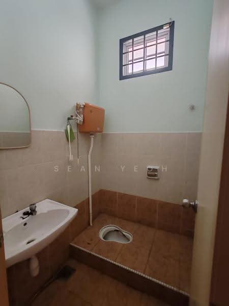 Rumah Teres 2-Tingkat untuk Dijual di Taman Setia Indah (Tebrau) - Sean Yeoh - Bathroom - PropertyGuru.com.my