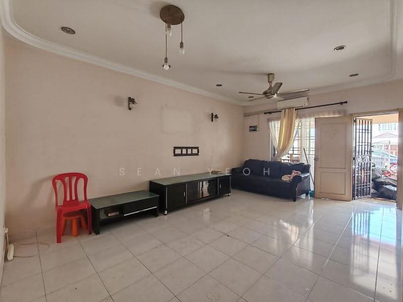 Rumah Teres 2-Tingkat untuk Dijual di Taman Setia Indah (Tebrau) - Sean Yeoh - Living Room - PropertyGuru.com.my