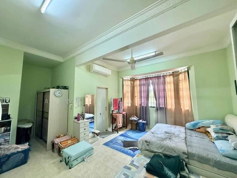Rumah Teres 2-Tingkat untuk Dijual di Taman Pulai Utama (Skudai) - Arzaim Barimin - Bedroom - PropertyGuru.com.my