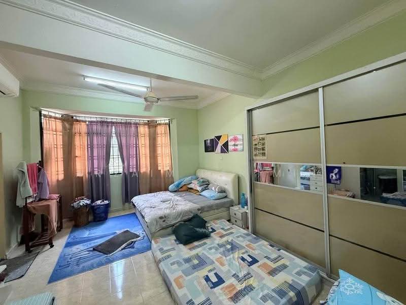 Rumah Teres 2-Tingkat untuk Dijual di Taman Pulai Utama (Skudai) - Arzaim Barimin - Bedroom - PropertyGuru.com.my