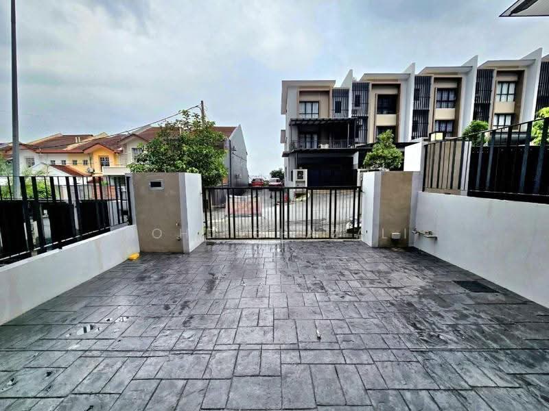 Rumah Teres untuk Dijual di Gombak (Selangor) - Mohd Ghazali - Exterior - PropertyGuru.com.my
