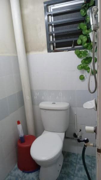 Pangsapuri untuk Dijual di Seremban Putra - Mohd Ghazali - Bathroom - PropertyGuru.com.my
