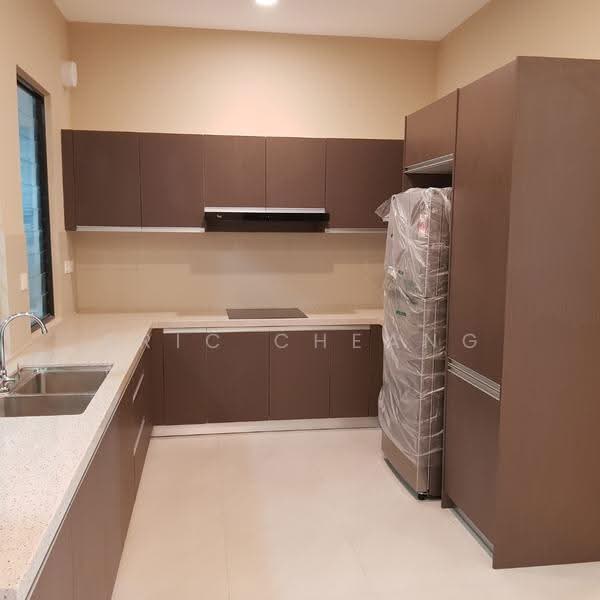 Condominium for Sale at Mira Residence - Eric Cheang - Kitchen - PropertyGuru.com.my