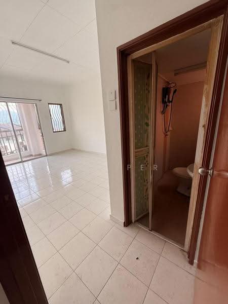 Townhouse for Rent in Batu Caves (Selangor) - Eric Per - Living Room - PropertyGuru.com.my