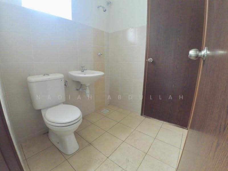 2-storey Terraced House for Sale in Saujana Utama (Selangor) - Nadiah Abdullah - Bathroom - PropertyGuru.com.my
