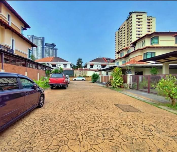 Rumah Berkembar untuk Dijual di Taman Yarl (Jalan Klang Lama (Old Klang Road)) - A Chong - Exterior - PropertyGuru.com.my