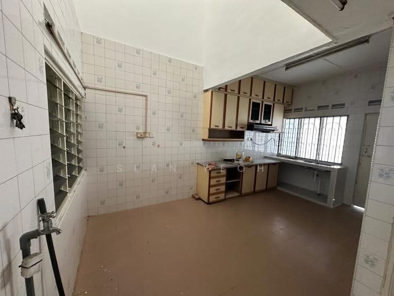 Rumah Teres 1-Tingkat untuk Dijual di Taman Johor Jaya (Johor Bahru) - Sean Yeoh - Kitchen - PropertyGuru.com.my
