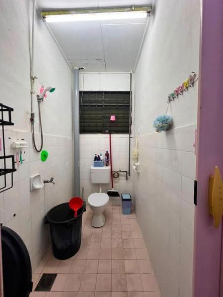 Rumah Teres 2-Tingkat untuk Dijual di Taman Saleng (Kulai) - Kayden Voon - Bathroom - PropertyGuru.com.my