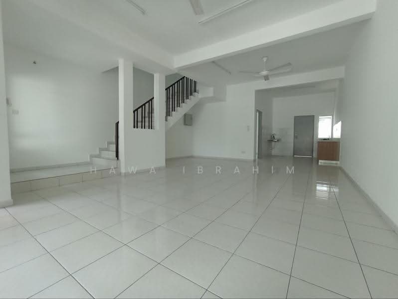 Rumah Teres 2-Tingkat untuk Dijual di Nilai Impian (Nilai) - Hawa Ibrahim - Living Room - PropertyGuru.com.my