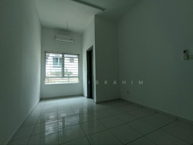 Rumah Teres 2-Tingkat untuk Dijual di Nilai Impian (Nilai) - Hawa Ibrahim - PropertyGuru.com.my