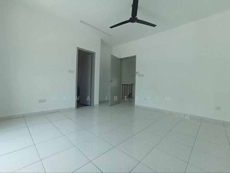 Rumah Teres 2-Tingkat untuk Dijual di Nilai Impian (Nilai) - Hawa Ibrahim - PropertyGuru.com.my