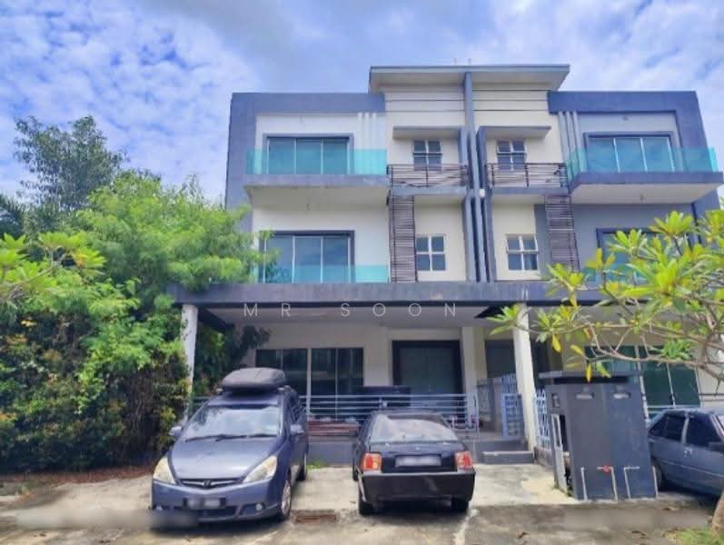 Semi-Detached House for Sale in Taman Baiduri (Dengkil) - Mr Soon - Exterior - PropertyGuru.com.my