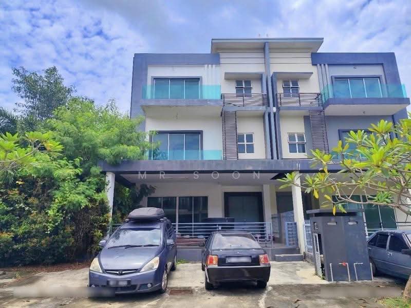 Semi-Detached House for Sale in Taman Baiduri (Dengkil) - Mr Soon - Exterior - PropertyGuru.com.my