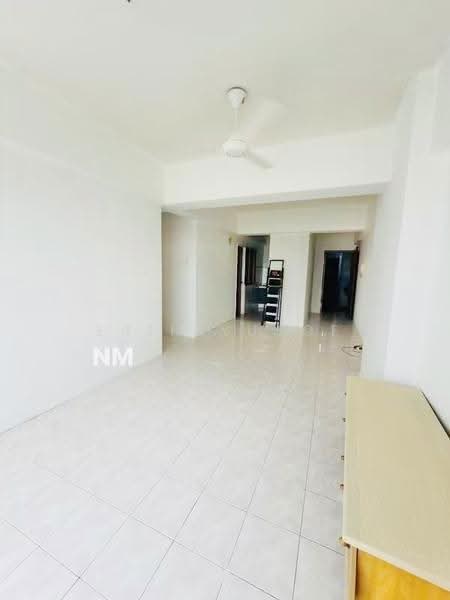 Kondominium untuk Disewa di Menara KLH Puchong - Erin Yusof - Living Room - PropertyGuru.com.my