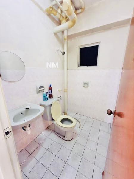 Kondominium untuk Disewa di Menara KLH Puchong - Erin Yusof - Bathroom - PropertyGuru.com.my