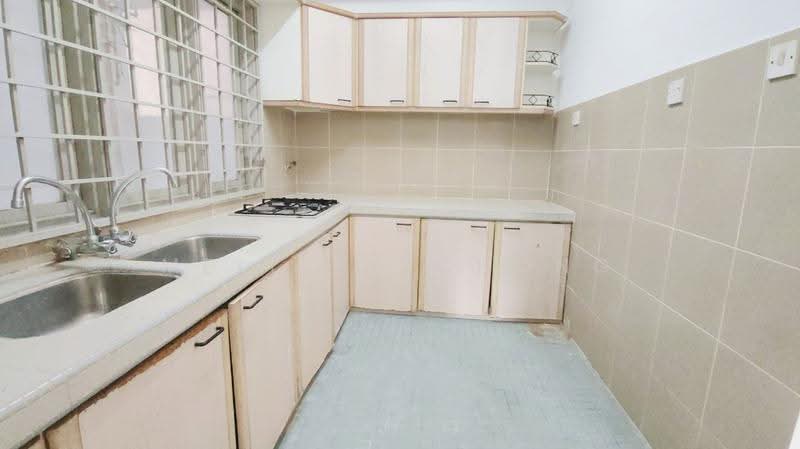 Condominium for Sale at Meadow Park 2 - Melissa Chong - Kitchen - PropertyGuru.com.my
