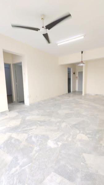 Condominium for Sale at Meadow Park 2 - Melissa Chong - Living Room - PropertyGuru.com.my