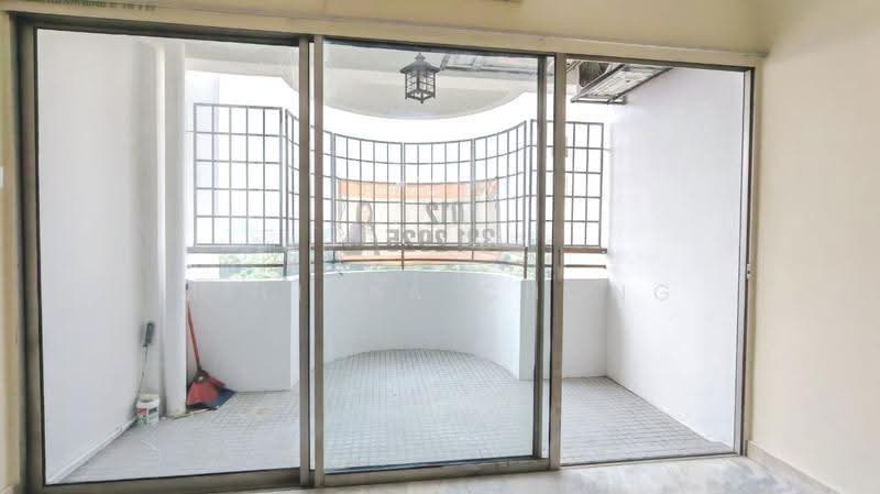 Condominium for Sale at Meadow Park 2 - Melissa Chong - Balcony - PropertyGuru.com.my