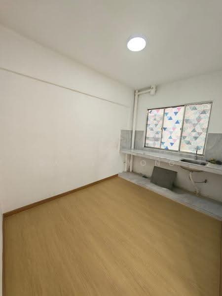 Rumah Flat untuk Dijual di Flat Taman Rinting - Daniel Yong - Kitchen - PropertyGuru.com.my