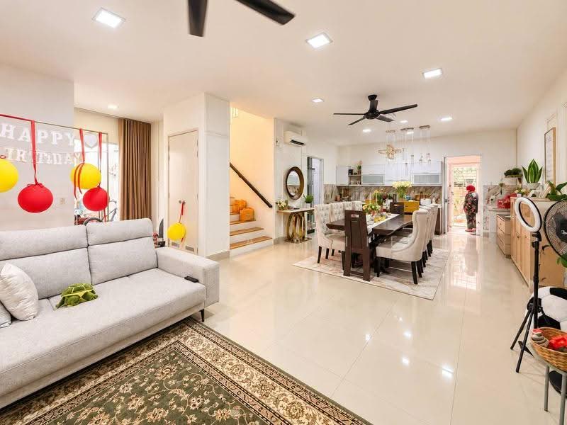 3-storey Terraced House for Sale in Putrajaya (Putrajaya) - BILYA ARIFF - Living Room - PropertyGuru.com.my