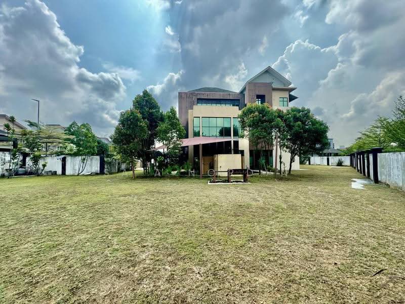Bungalow House untuk Dijual di Seksyen 7 (Shah Alam) - Sa'a Nordin - Exterior - PropertyGuru.com.my