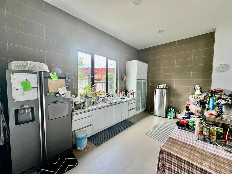 Bungalow House untuk Dijual di Seksyen 7 (Shah Alam) - Sa'a Nordin - Kitchen - PropertyGuru.com.my
