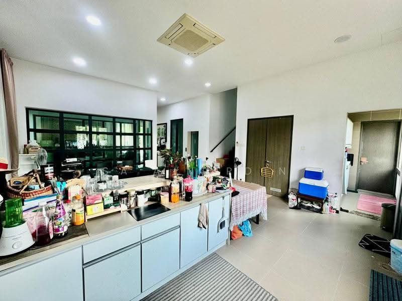 Bungalow House untuk Dijual di Seksyen 7 (Shah Alam) - Sa'a Nordin - Kitchen - PropertyGuru.com.my
