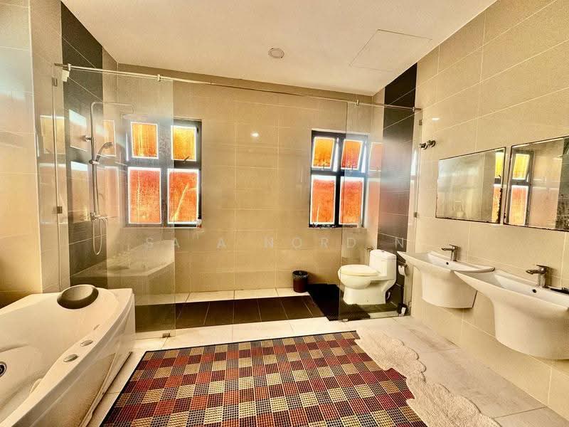 Bungalow House untuk Dijual di Seksyen 7 (Shah Alam) - Sa'a Nordin - Bathroom - PropertyGuru.com.my