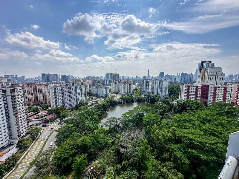 Kondominium untuk Dijual di Suasana Lumayan - Fauran Nawawi - PropertyGuru.com.my