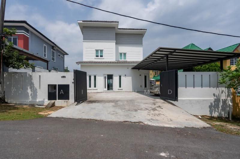 Bungalow House for Sale in Bangi (Selangor) - Azira Ahmad - Exterior - PropertyGuru.com.my