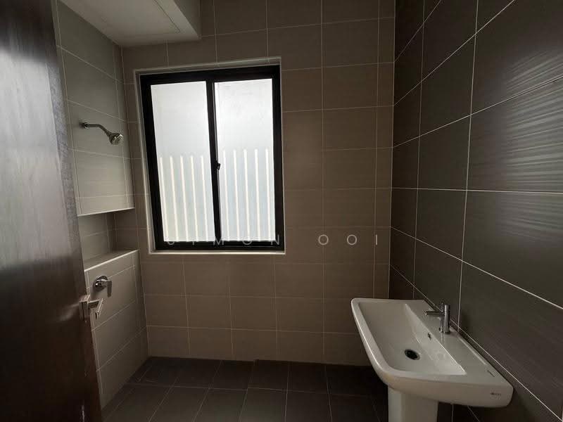 3-storey Terraced House for Sale in Bukit Jambul (Penang) - Simon Ooi - Bathroom - PropertyGuru.com.my
