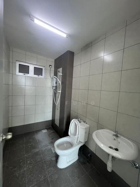 Kediaman Servis untuk Disewa di One 49 Residence - YC Fung - Bathroom - PropertyGuru.com.my