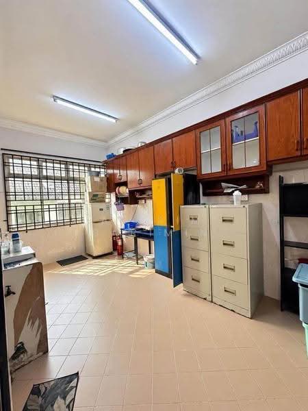 Rumah Teres untuk Dijual di Taman Pulai Utama (Skudai) - Arzaim Barimin - Kitchen - PropertyGuru.com.my