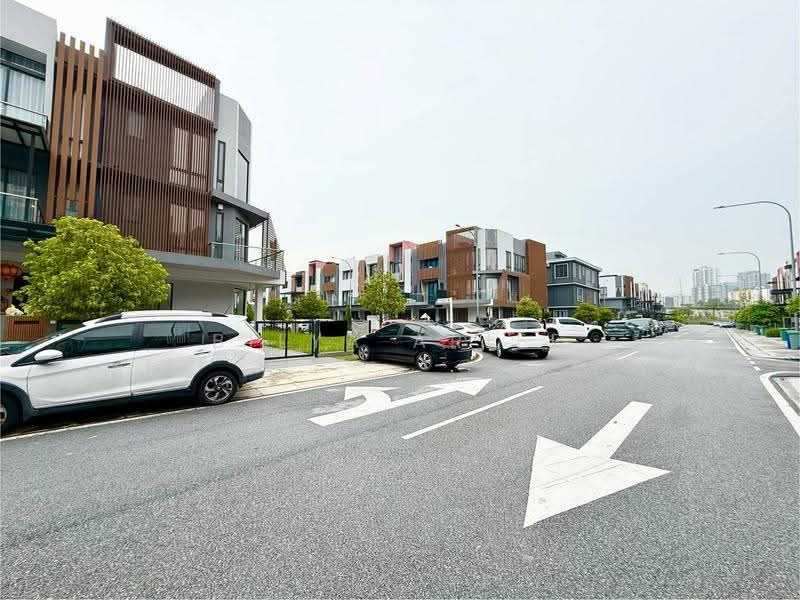 3-storey Terraced House for Sale in Taman Puchong Legenda (Puchong) - BILYA ARIFF - Exterior - PropertyGuru.com.my