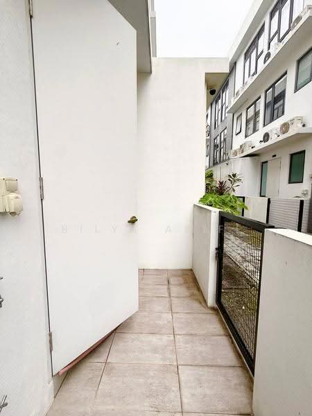 3-storey Terraced House for Sale in Taman Puchong Legenda (Puchong) - BILYA ARIFF - Exterior - PropertyGuru.com.my