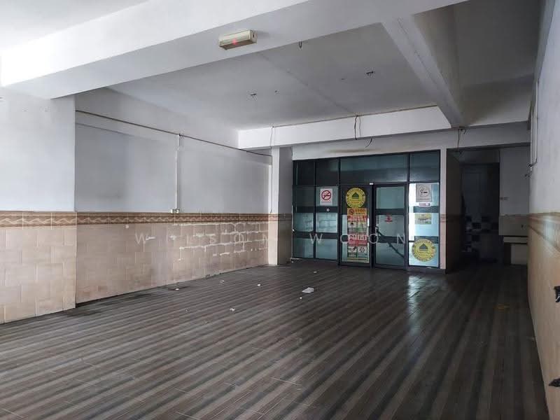 Shop for Rent in Balakong (Selangor) - Wilson Woon - Entrance - PropertyGuru.com.my