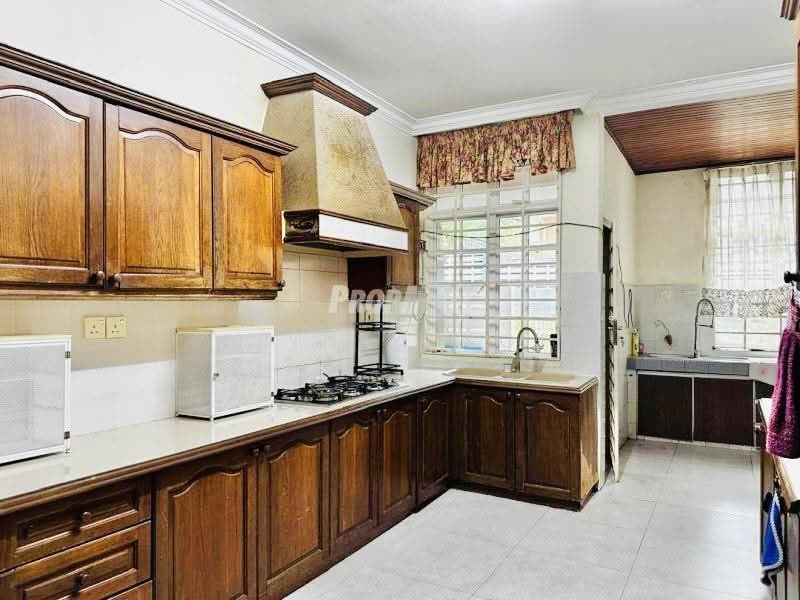 Bungalow House for Rent in Seksyen 2 (Shah Alam) - Erin Yusof - Kitchen - PropertyGuru.com.my