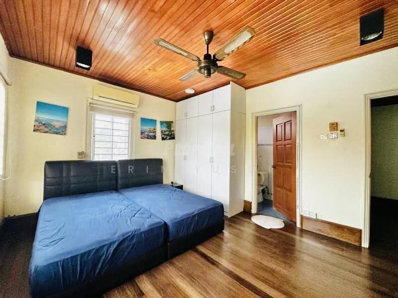 Bungalow House for Rent in Seksyen 2 (Shah Alam) - Erin Yusof - Bedroom - PropertyGuru.com.my