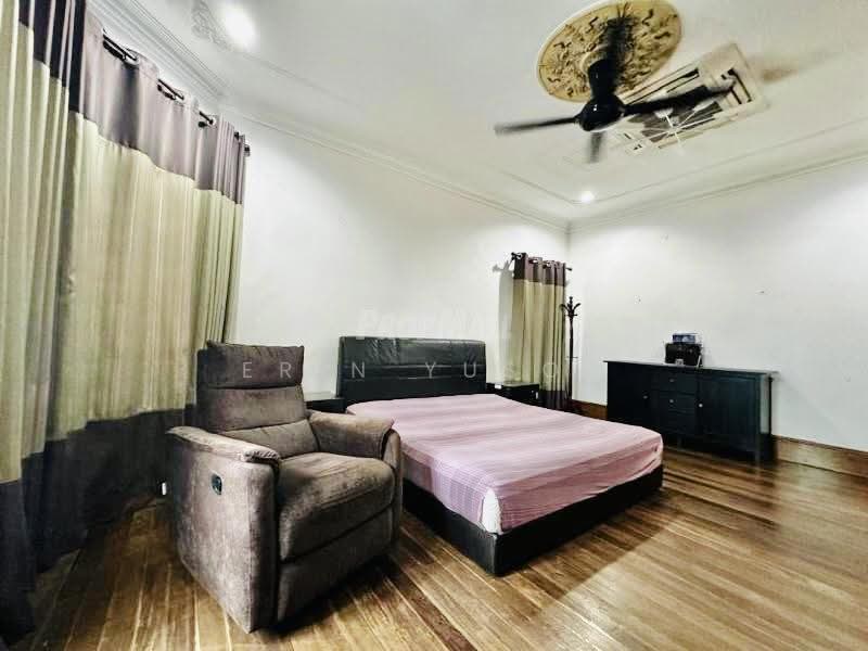 Bungalow House for Rent in Seksyen 2 (Shah Alam) - Erin Yusof - Bedroom - PropertyGuru.com.my