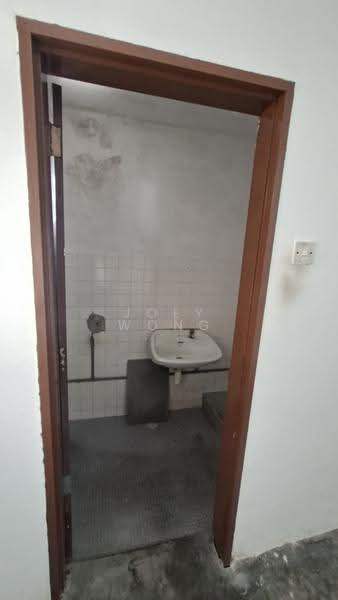 Rumah Teres 2-Tingkat untuk Dijual di SS3 (Petaling Jaya) - Joey Wong - Bathroom - PropertyGuru.com.my