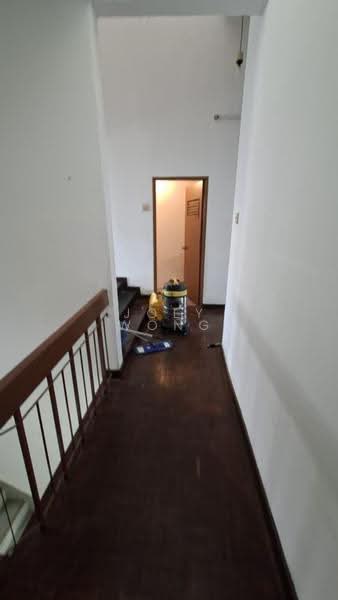 Rumah Teres 2-Tingkat untuk Dijual di SS3 (Petaling Jaya) - Joey Wong - Corridor - PropertyGuru.com.my