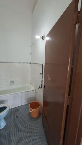 Rumah Teres 2-Tingkat untuk Dijual di SS3 (Petaling Jaya) - Joey Wong - Bathroom - PropertyGuru.com.my