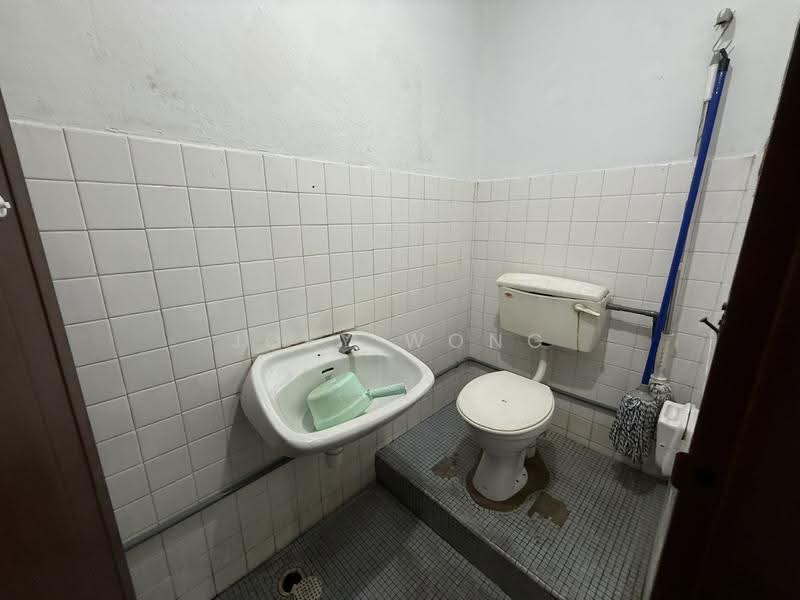 2-storey Terraced House for Sale in SS3 (Petaling Jaya) - Joey Wong - Bathroom - PropertyGuru.com.my