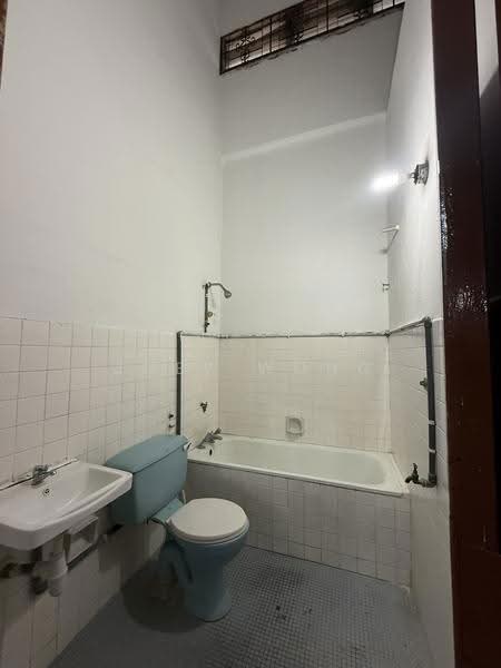 2-storey Terraced House for Sale in SS3 (Petaling Jaya) - Joey Wong - Bathroom - PropertyGuru.com.my
