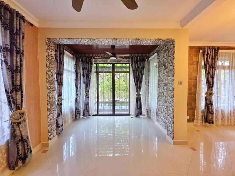 Rumah Berkembar untuk Dijual di Presint 14 (Putrajaya) - Mohd Ghazali - Living Room - PropertyGuru.com.my