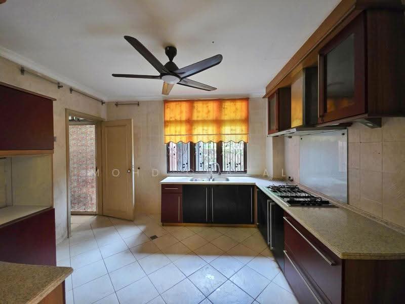 Rumah Berkembar untuk Dijual di Presint 14 (Putrajaya) - Mohd Ghazali - Kitchen - PropertyGuru.com.my